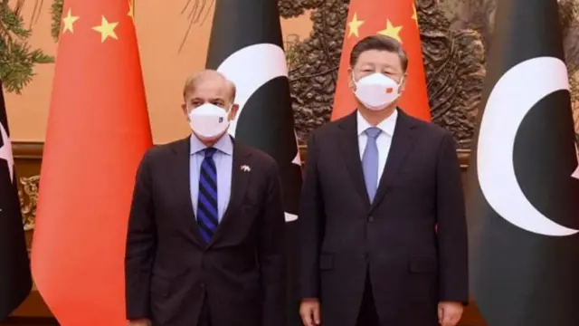 शी जिनपिंग और शाहबाज़ शरीफ़