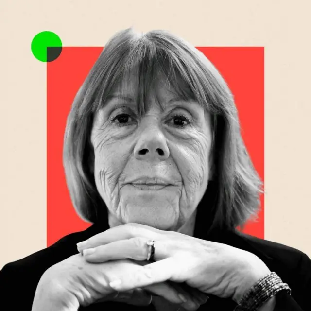 
জিসেল পেলিকট তার সাহস এবং দৃঢ় মনোভাবের জন্য বহু নারীর অনুপ্রেরণা হয়ে উঠেছেন।
