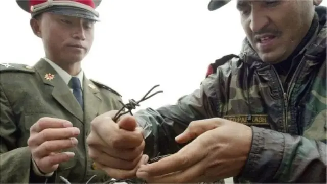 ચીન અને ભારતના સૈનિક