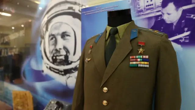 কাজাকিস্তানের বাইকানুর মহাকাশ বিজ্ঞান যাদুঘরে গ্যাগারিনের ব্যবহৃত পোশাক।