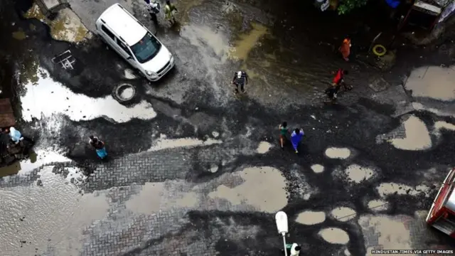 मुंबईतले खड्डे 