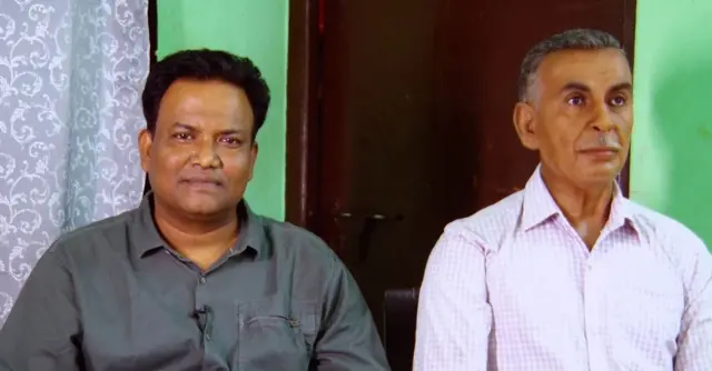 শিল্পী সুবিমল দাস (বাঁদিকে) ও তার তৈরি সিলিকনের মূর্তি (ডানদিকে)