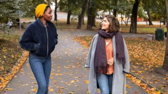 첫 데이트 날 '저녁 식사 혹은 술 한잔' 코스를 한물갔다고 여기는 사람들이 많아지고 있다