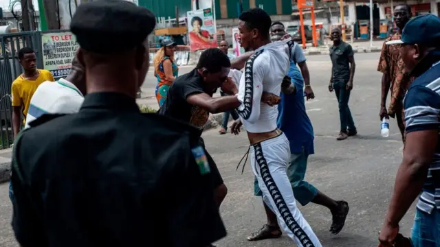 Ndị na-alụ ọgụ n'ọgbọ ntuliaka na Legọs