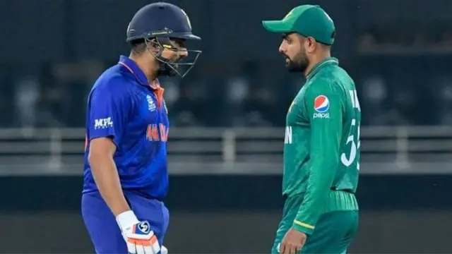 భారత క్రికెటర్ రోహిత్ శర్మ, పాక్ కెప్టెన్ బాబర్ అజామ్