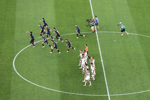 Para pemain Paraguay merayakan kemenangan adu penalti atas Jerman pada babak 32 besar Piala Dunia FIFA 2026 di Stadion Boston, Foxborough, Amerika Serikat, 29 Juni 2026.