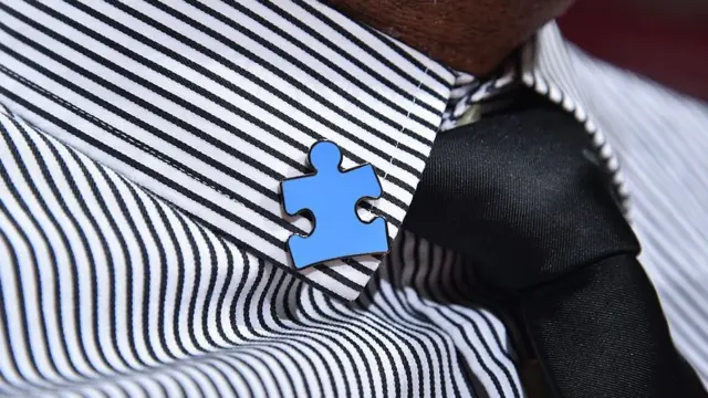 значок с эмблемой