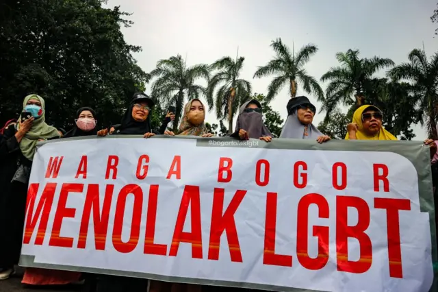 warga bogor menolak LGBT