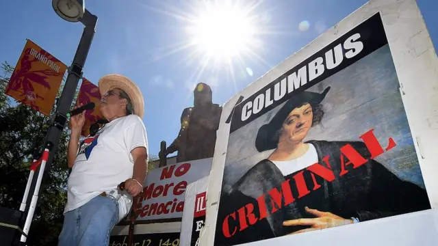 Manifestación en contra del Día de Colón.