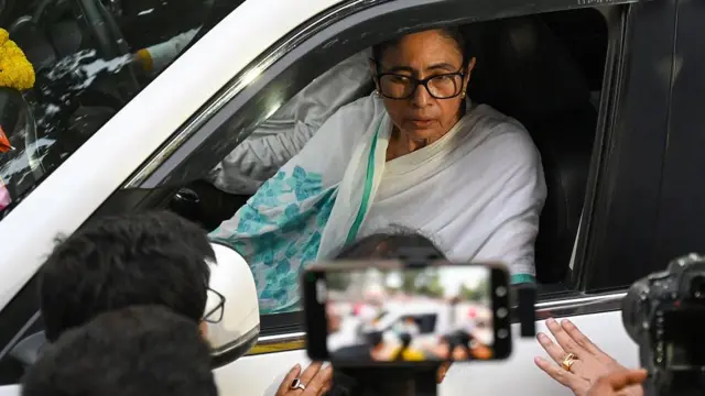 विशेषज्ञों का मानना है कि टीएमसी की लगभग हर गतिविधि सिर्फ़ चुनाव जीतने पर केंद्रित रही थी