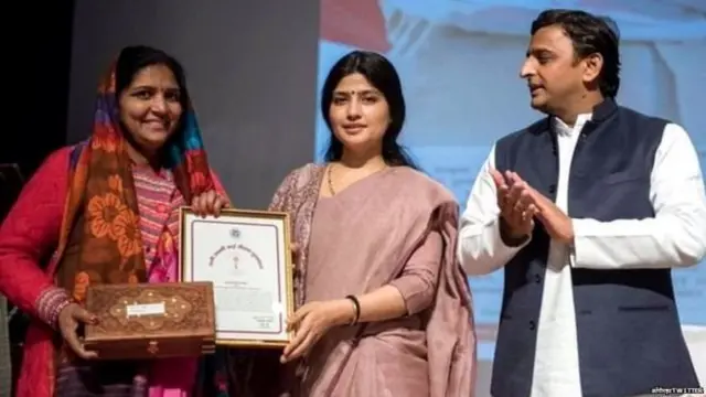 डिंपल और अखिलेश