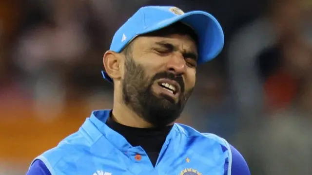 दिनेश कार्तिक