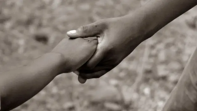 Good friends dey by your side during bad times and good times