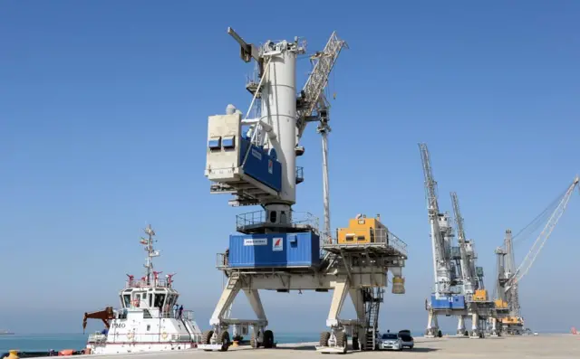 حکومت طالبان از آمریکا خواست که معافیت شش ماهه بندر چابهار را تمدید کند