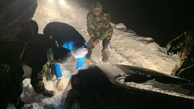 چارواکي وايي، د خلکو ژغورلو کې ۲۵۰ سرتېرو او ۴۰ سرتېرو مرسته کړې ده.