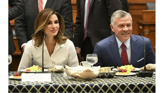 الملك عبد الله الثاني وزوجته الملكة رانيا