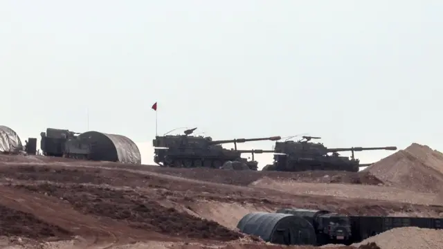 Türkiye-Suriye sınırındaki Türk zırhlıları