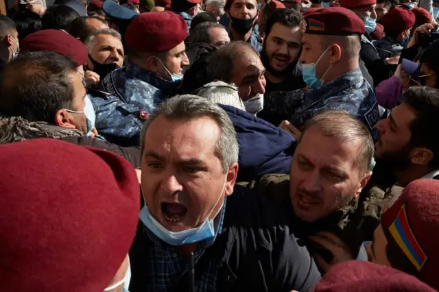 демонстранти