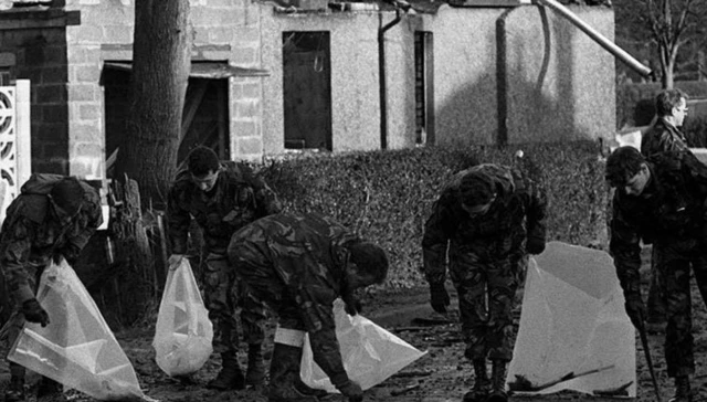 Equipes de secours à l'oeuvre