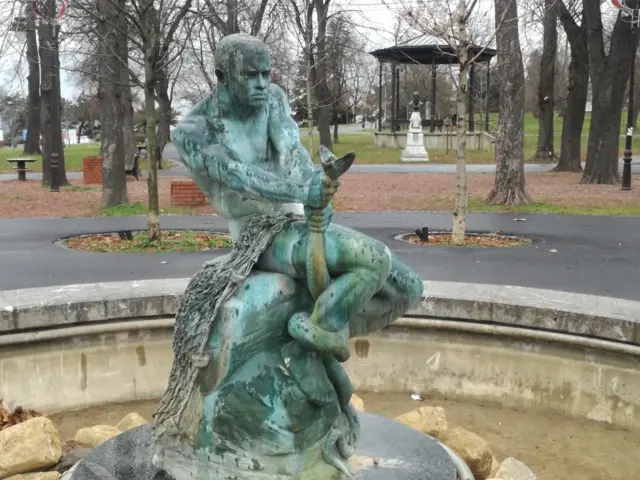 skulptura, Zlosrećni ribar