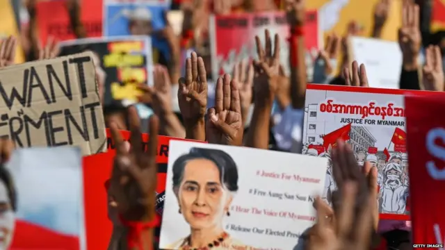 म्यानमारमधील निदर्शनं