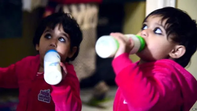 ਕਾਜੂ, ਕਿਸ਼ਮਿਸ਼, ਬੱਚੀਆਂ