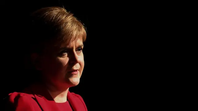 นิโคลา สเตอร์เจียน