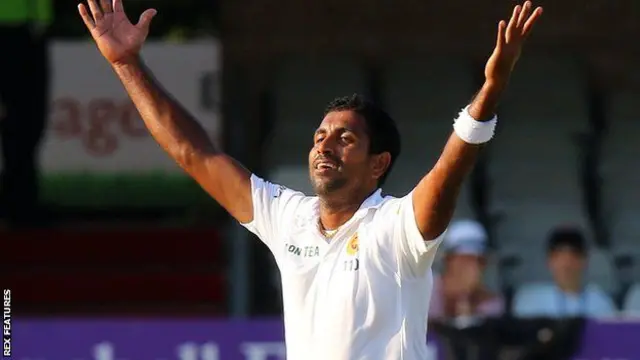 වේග පන්දු යවන ක්‍රීඩක ධම්මික ප්‍රසාද්