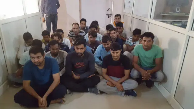 जून 2018 में यूपी पुलिस लोक सेवा आयोग कांस्टेबल भर्ती परीक्षा में नक़ल करने के आरोप में यूपी एसटीएफ ने मेरठ से 22 लोगों को गिरफ़्तार किया