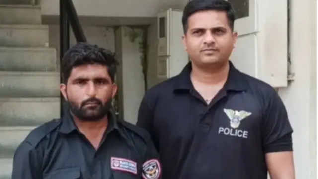 પોલીસ સાથે આરોપી હિતેશ