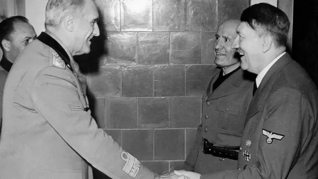 ግራስያኒን ሙሶሊኒን ምስ ሂትለር