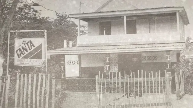 ساحل پر واقع اسنیک بار جہاں پاکستانی کرکٹرز کو تھانے منتقل کرنے سے قبل رکھا گیا