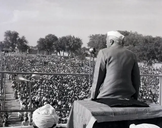 જવાહરલાલ નેહરુ- બીબીસી ગુજરાતી 