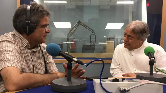 बीबीसी स्टूडियो में रेहान फज़ल के साथ अमजद अली खान