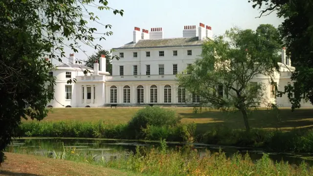 Фрогмор-хаус