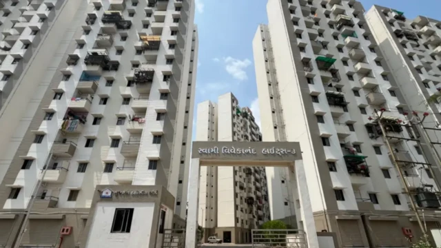 வதோதராவில் முஸ்லிமுக்கு வீடு ஒதுக்கப்பட்டதற்கு எதிர்ப்பு 