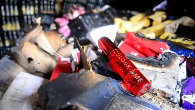 চুড়িহাট্টার একটি পুড়ে যাওয়া গুদাম।