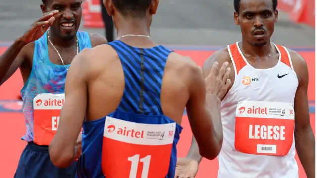 Birhaanuu Laggasaa, Andu'aalam Ballihuu fi Liyoonaard Koriir