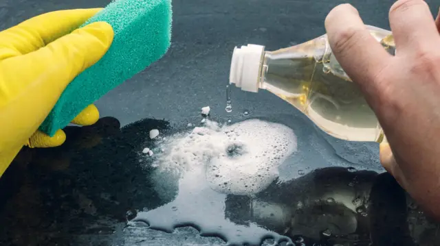 cuka dan baking soda