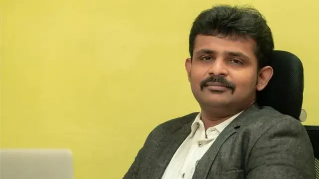 டாக்டர் விக்னேஷ் புஷ்பராஜ், முதுகு தண்டு அறுவை சிகிச்சை நிபுணர்