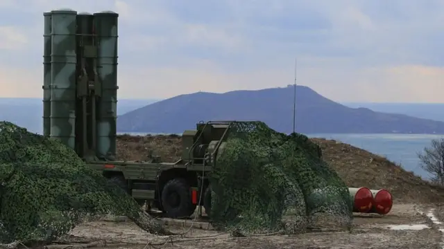 রাশিয়ার কাছ থেকে এস-৪০০ ক্ষেপণাস্ত্র বিধ্বংসী ক্ষেপণাস্ত্র কিনেছে তুরস্ক