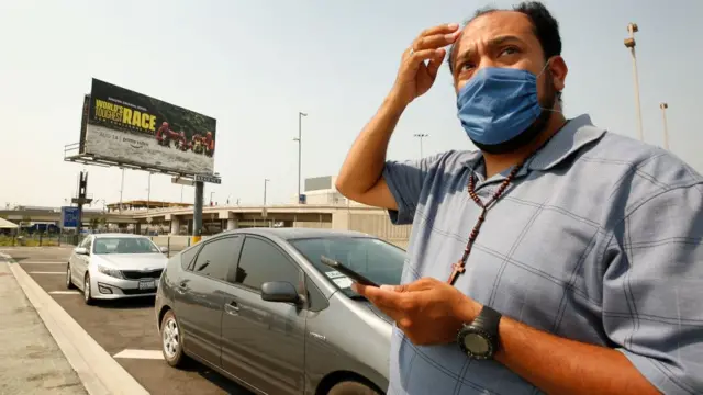Conductor de Uber en California.