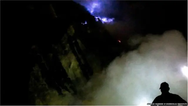 డెవిల్స్ గోల్డ్