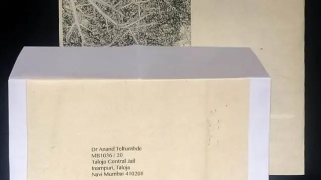 జైలులో ఉన్న తెల్తుంబ్డేకు వచ్చిన బహుమతులు