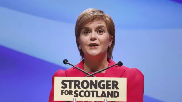 Никола Стёрджен