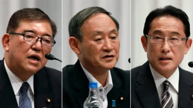ရှီဂျီရု အီရှီဘ( ဘယ်အစွန်)၊ ယိုရှိဟိဒဲ ဆုဂ၊ ဖုမီအို ကီရှီဒါ