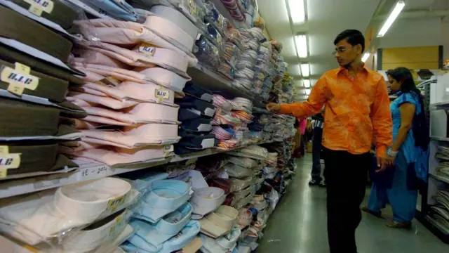 সরাসরি প্রতিযোগিতার মুখে পড়েছে ভারতে তৈরি বেসিক শার্টও