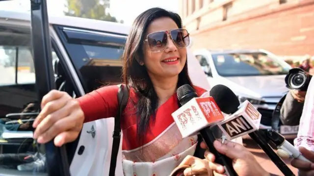 మహువా మొయిత్రా బహిష్కరణ