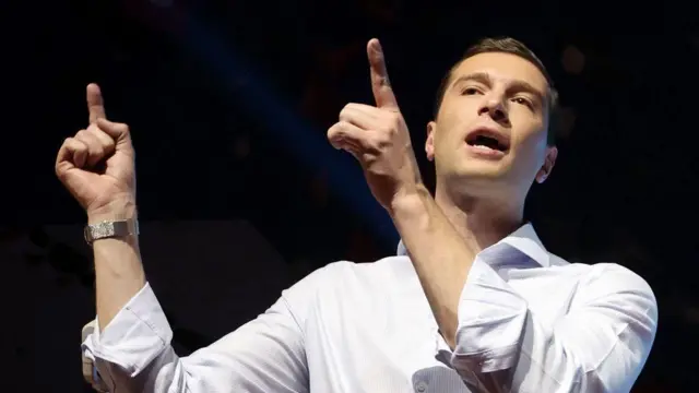 29歳のジョルダン・バルデラ氏はフランス極右勢力のスター的存在となっている