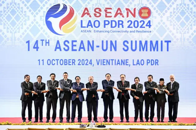 Hội nghị Cấp cao ASEAN lần thứ 44, 45 diễn ra từ ngày 8 đến 11/10/2024 tại thủ đô Viêng Chăn của Lào với chủ đề "ASEAN: Thúc đẩy kết nối và tự cường"